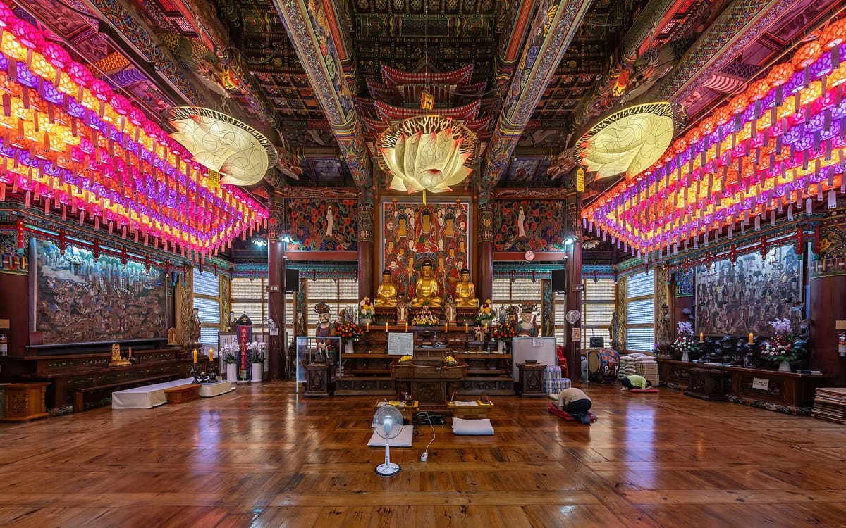 Bongeunsa Temple — Interior view of the main hall of Bongeunsa temple in Seoul South Korea