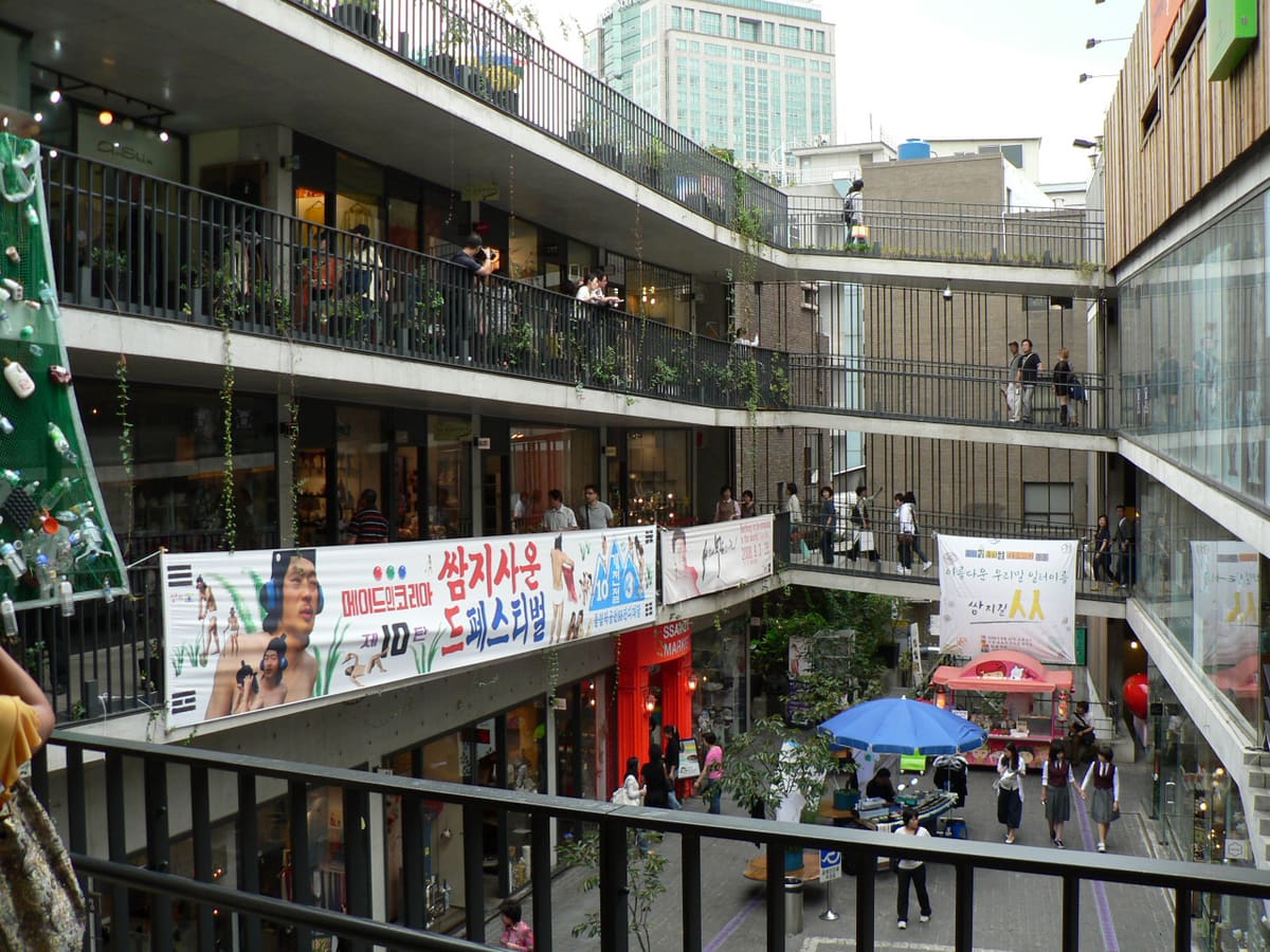 Insadong — Seoul-Insadong-Ssamzie Street-01