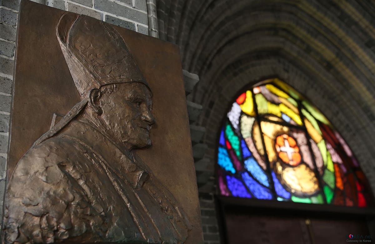 Myeongdong Cathedral — Korea Myeongdong Cathedral 06