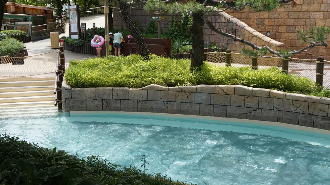 The Fortress lazy-river and water-slide area inside Caribbean Bay in Yongin