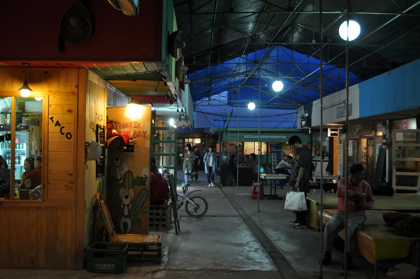 A covered shop lane in the Youth Mall section on the second floor of Jeonju Nambu Market