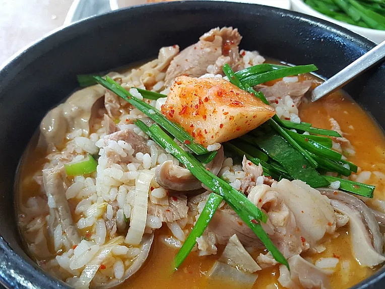 Dwaeji gukbap