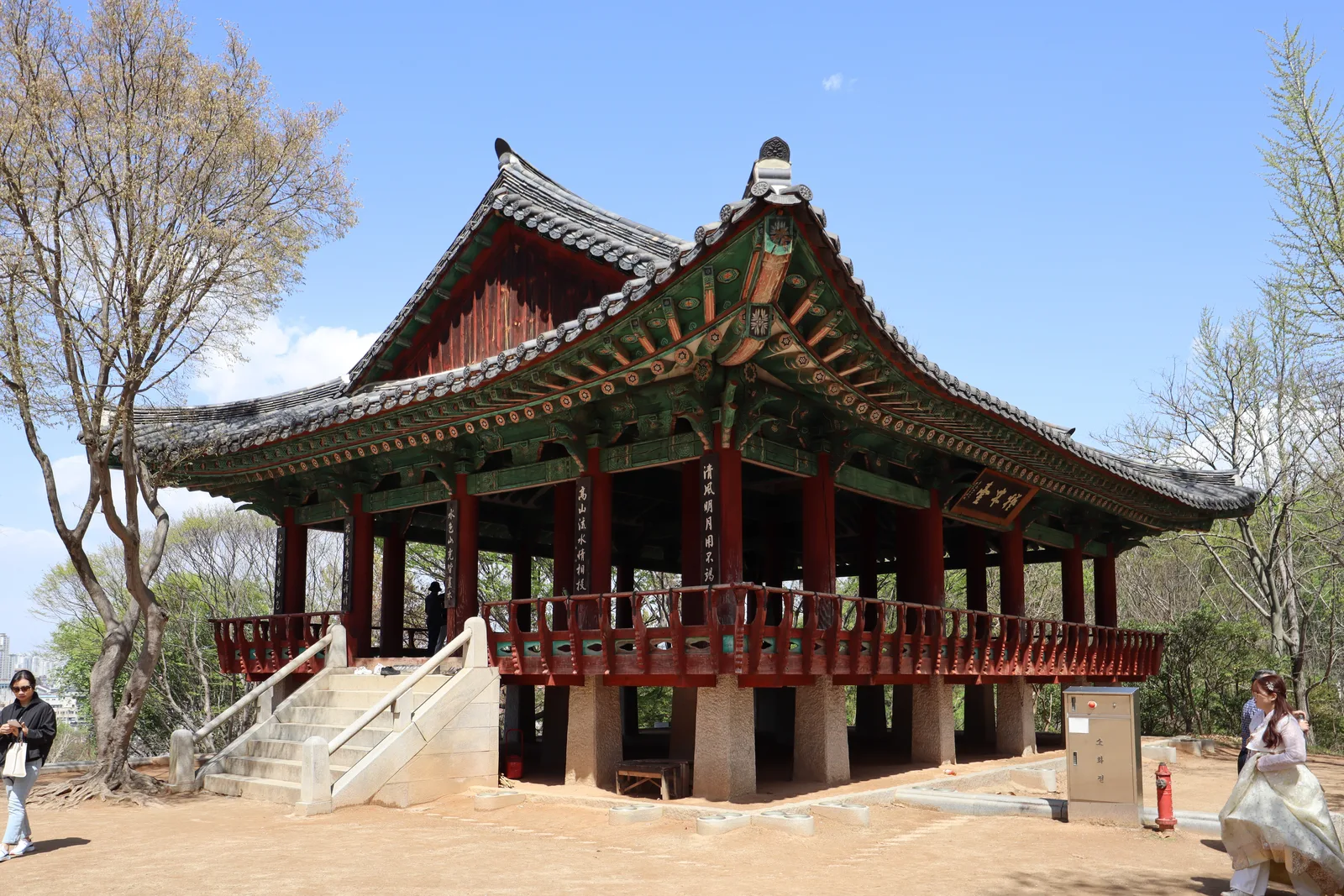 Omokdae pavilion on the hill above Jeonju Hanok Village; Imokdae is a separate nearby heritage site